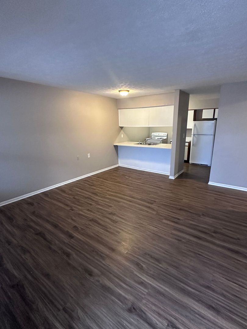 Lafayette Apartment: Teal Rd