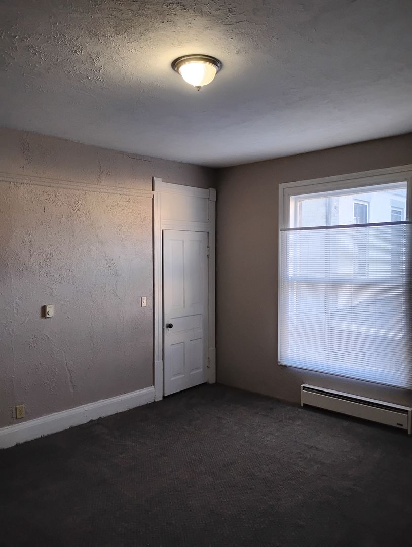 Lafayette Apartment: 801 Brown St