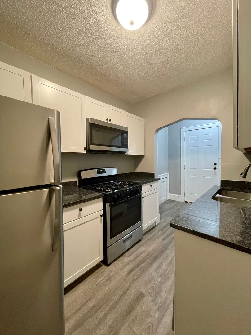 Saint Paul House: 1657 Minnehaha Unit 3