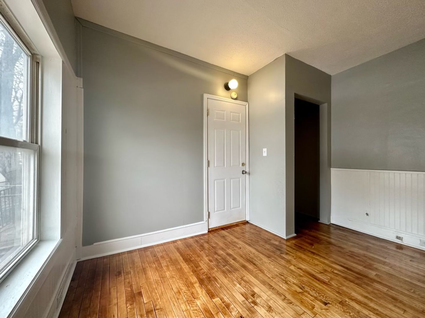 Minneapolis Apartment: 318 27th Ave N