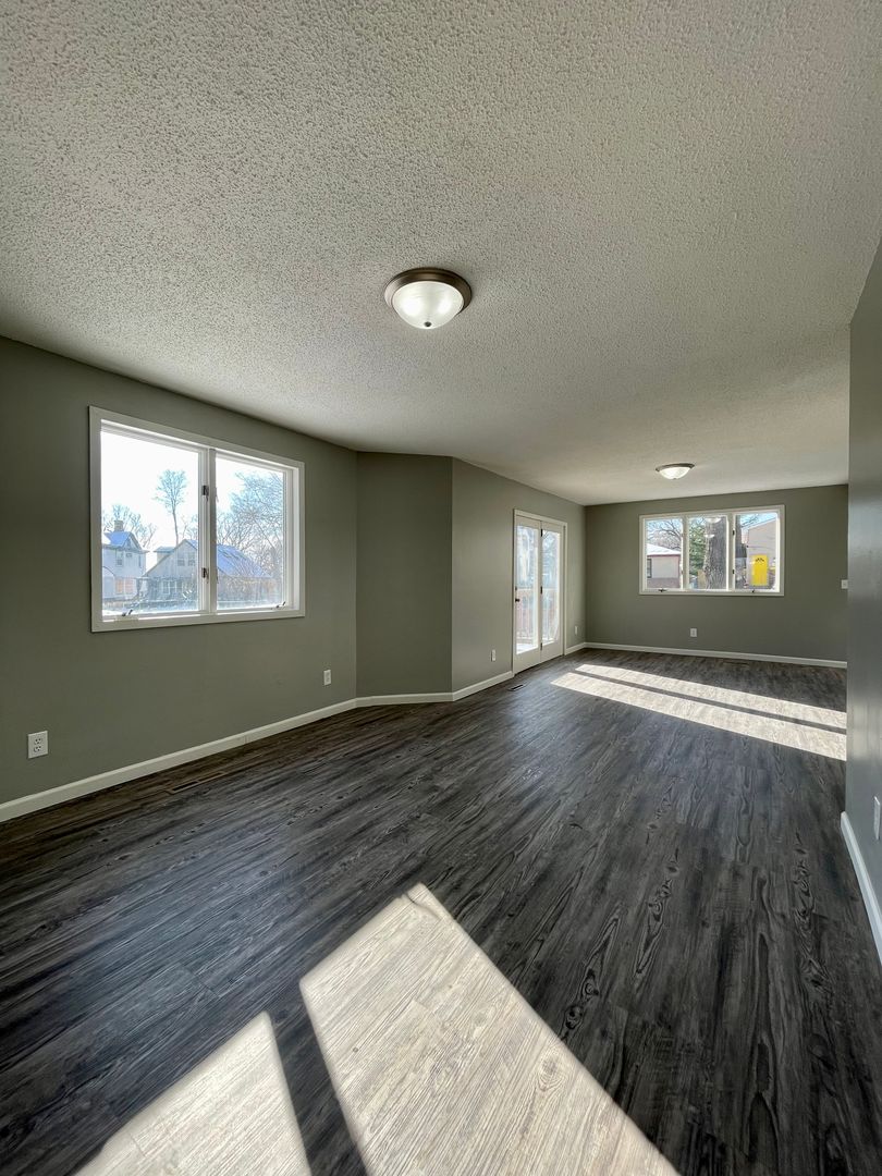 Minneapolis Apartment: 1510 22nd Ave N
