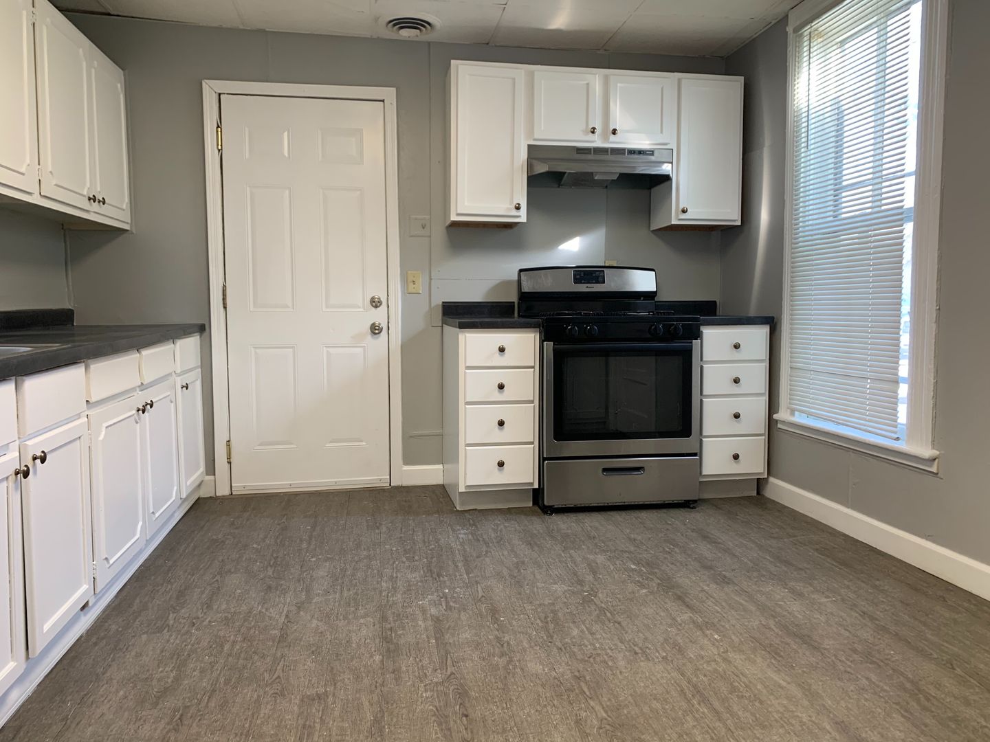 St. Paul Apartment: 685 Magnolia Ave E