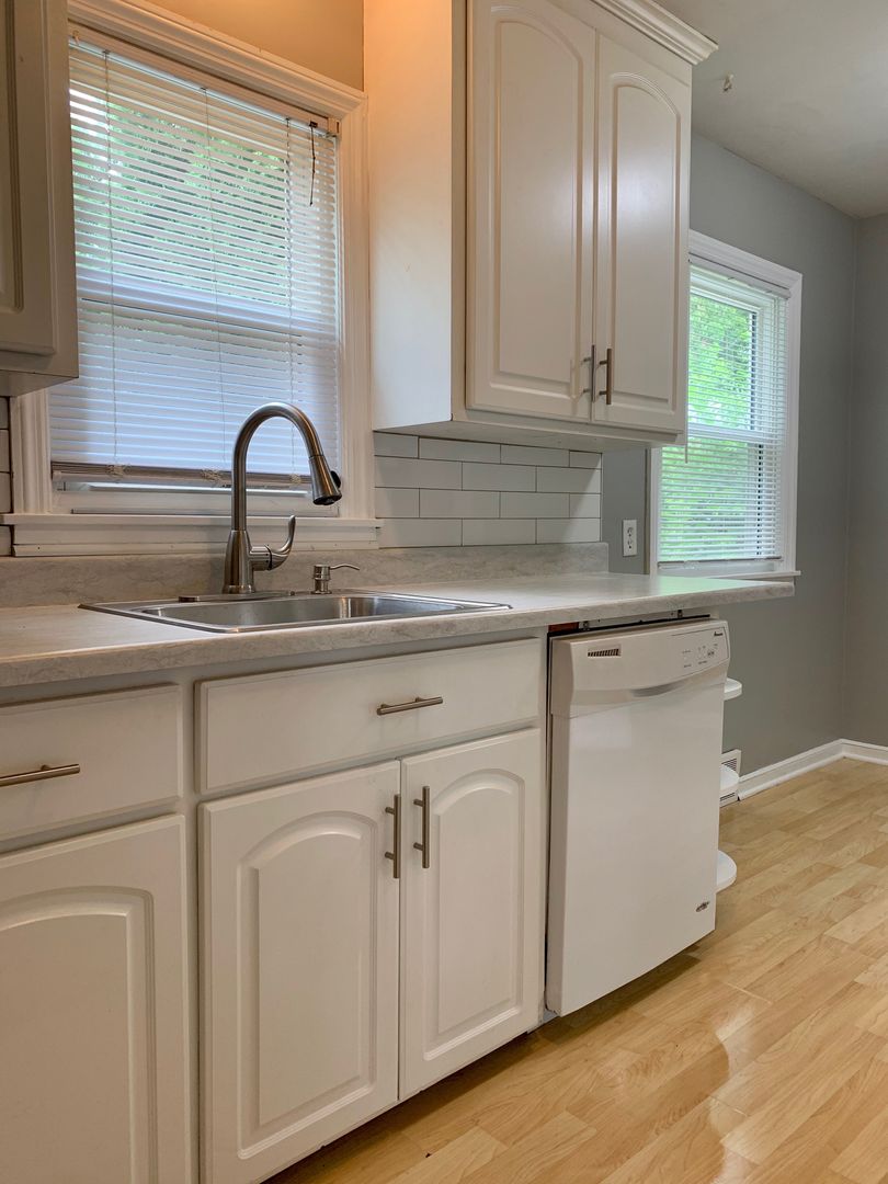 Crystal House: 3815 Xenia Ave N