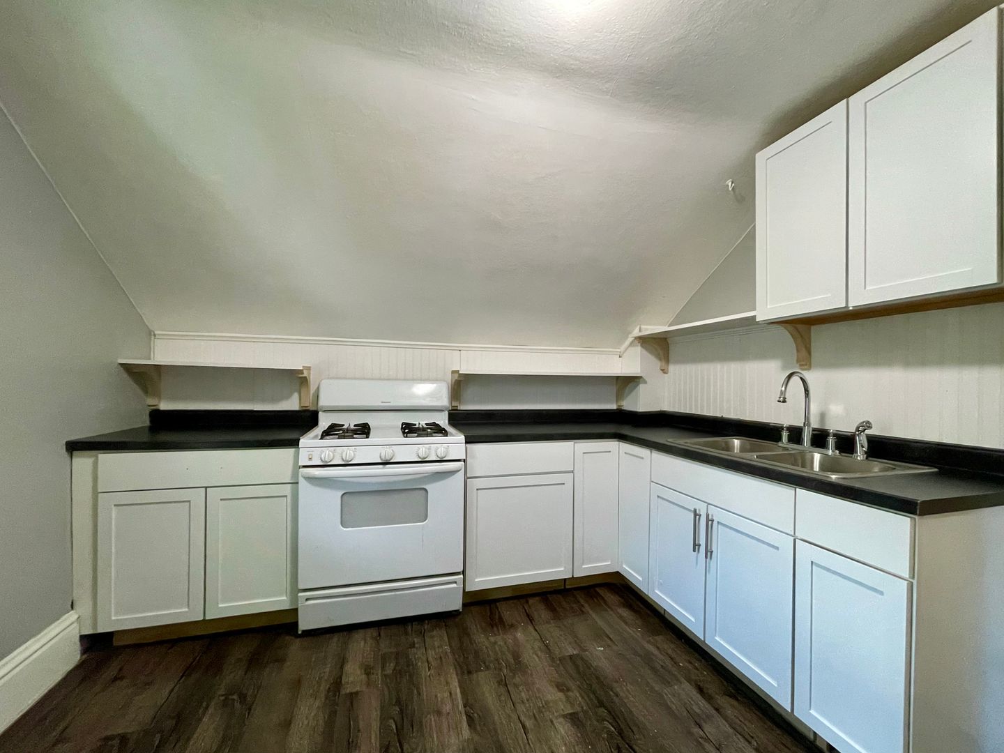 St. Cloud Apartment: 24 16th Ave N