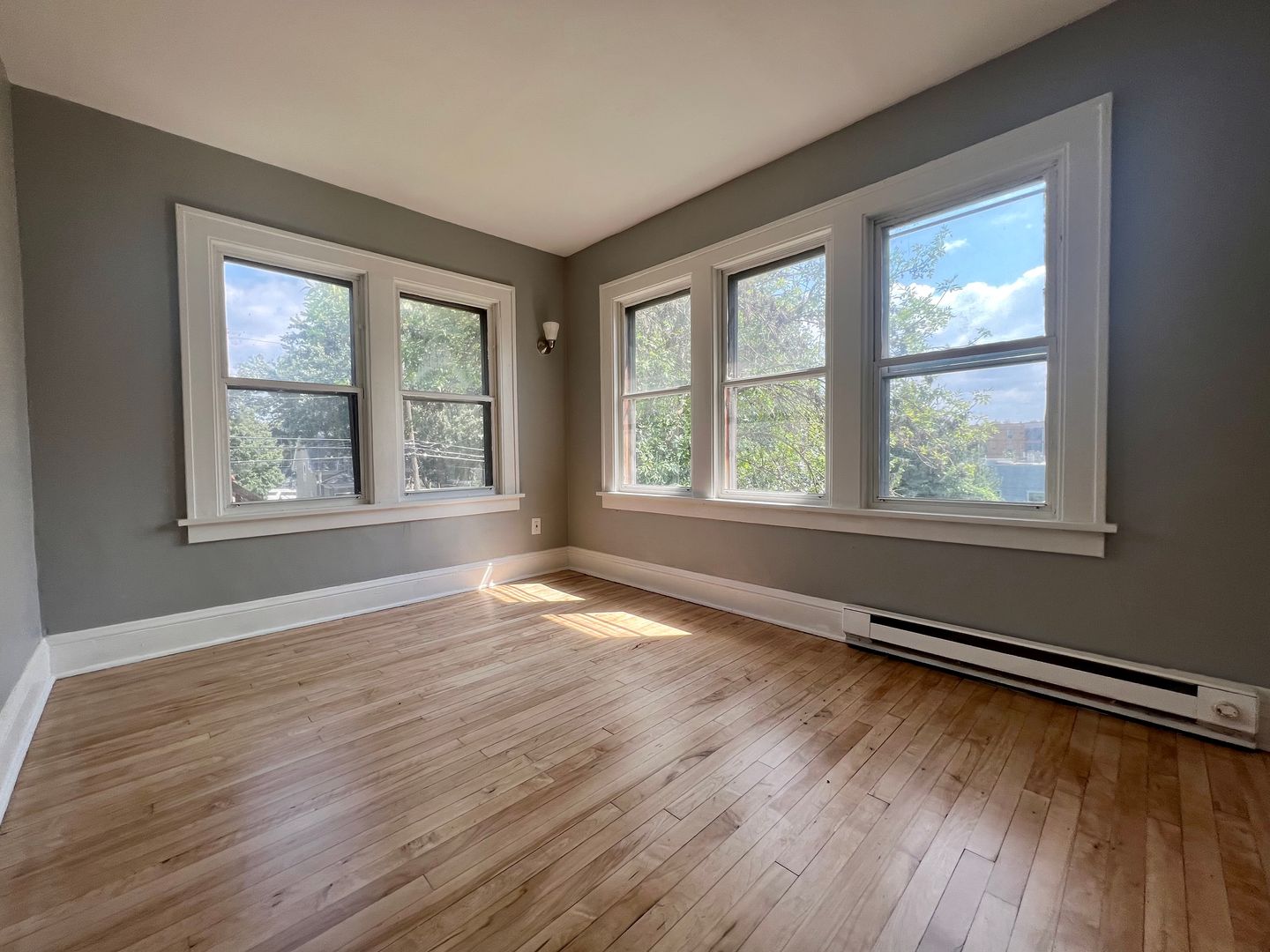 Minneapolis Apartment: 3326 Fremont Avenue N