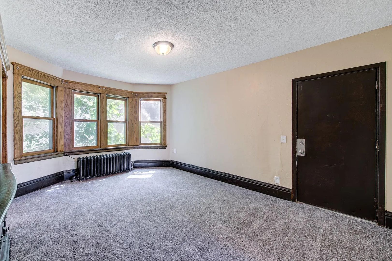 Saint Paul Apartment: 1727 Reaney Ave E