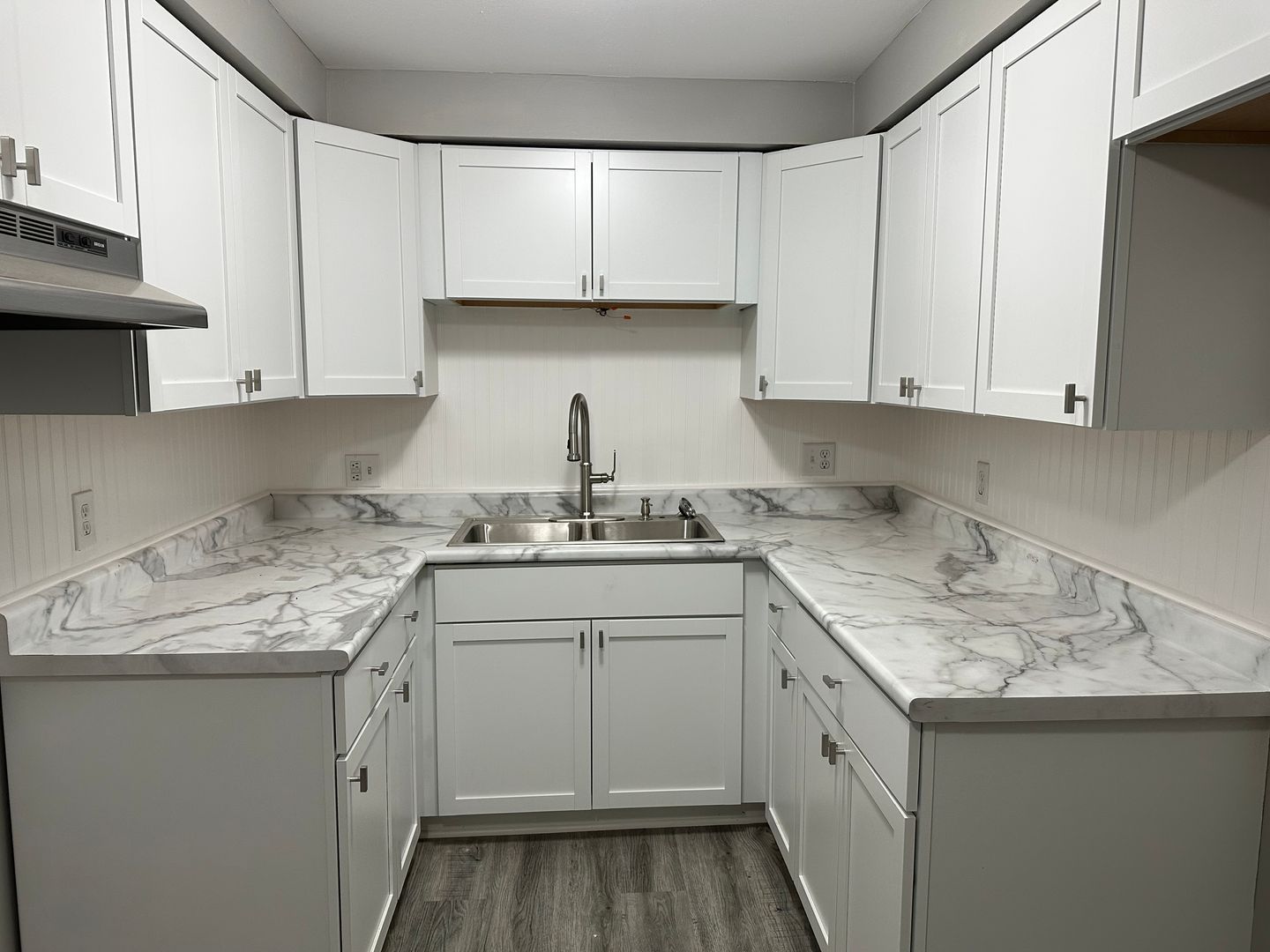 St. Paul Apartment: 761 Englewood Avenue