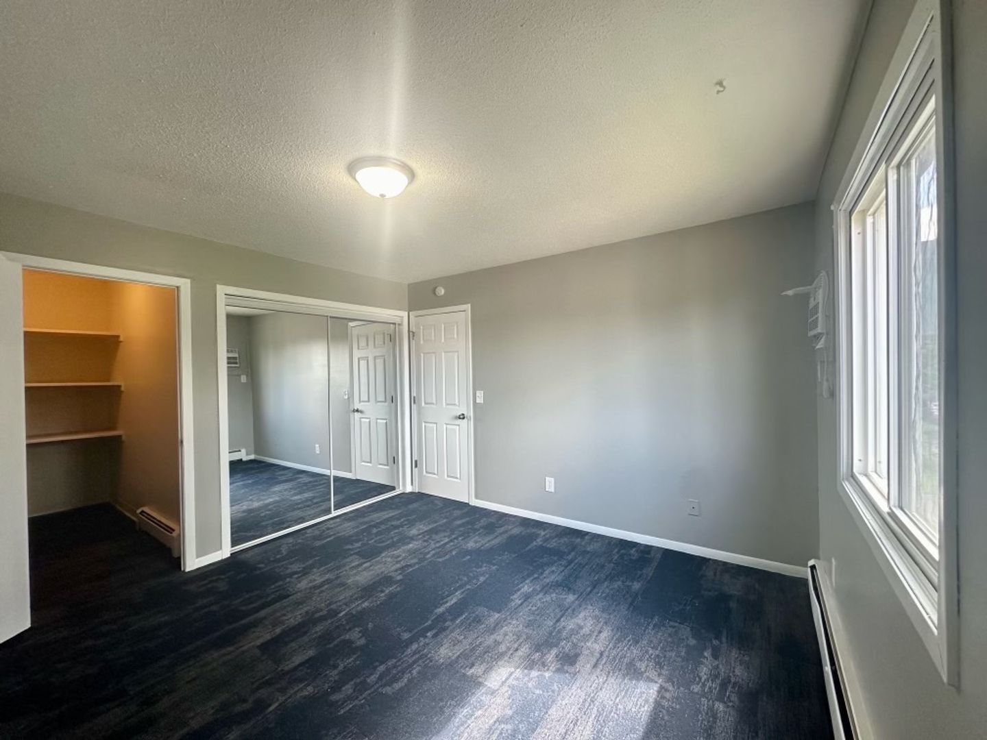 Minneapolis Apartment: 1315 Dowling Avenue N