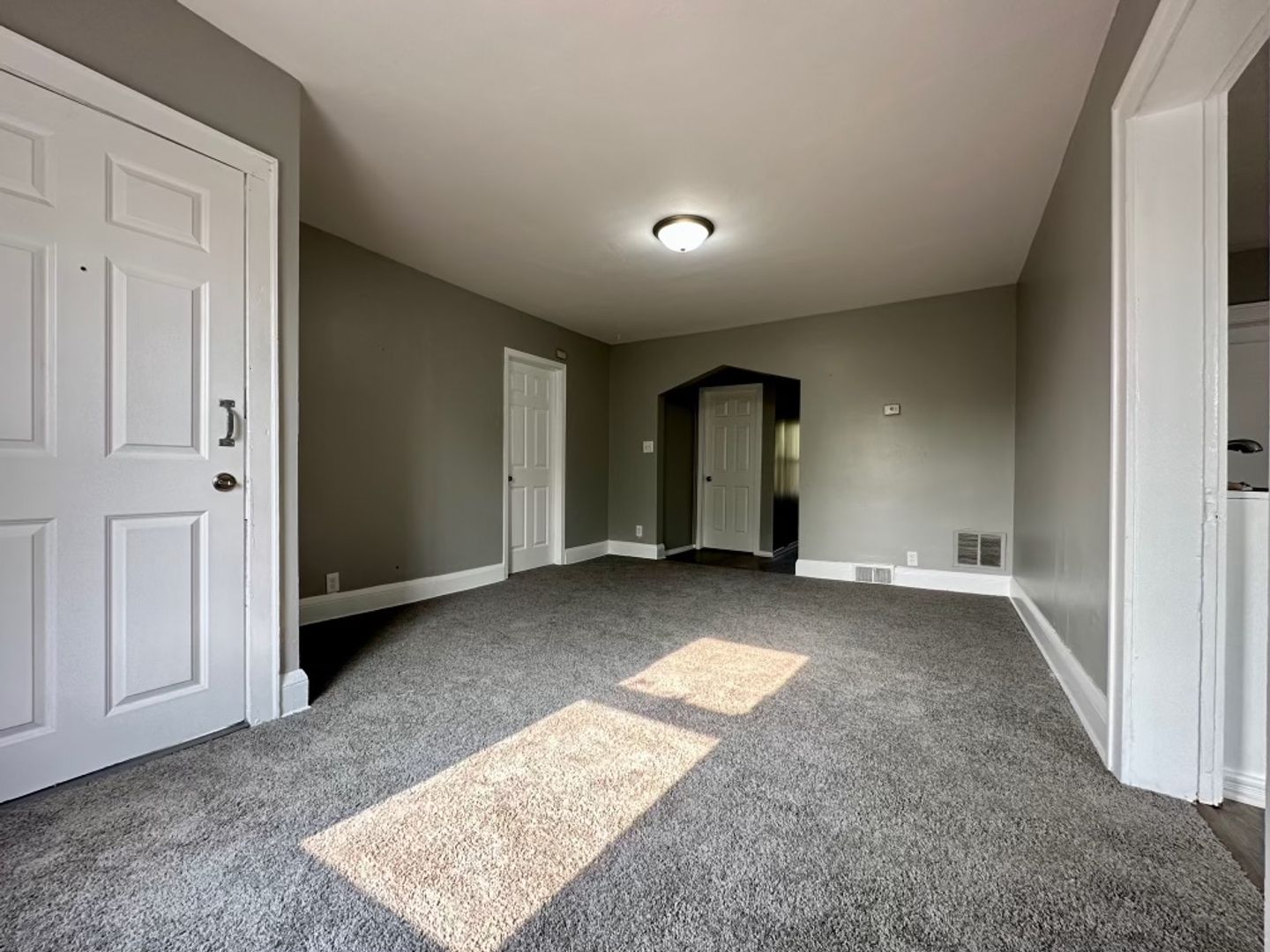 Minneapolis Apartment: 318 27th Ave N
