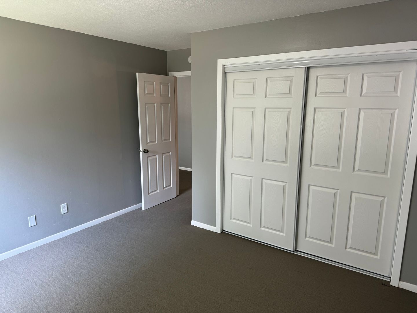 Minneapolis Apartment: 3753 Girard Ave N