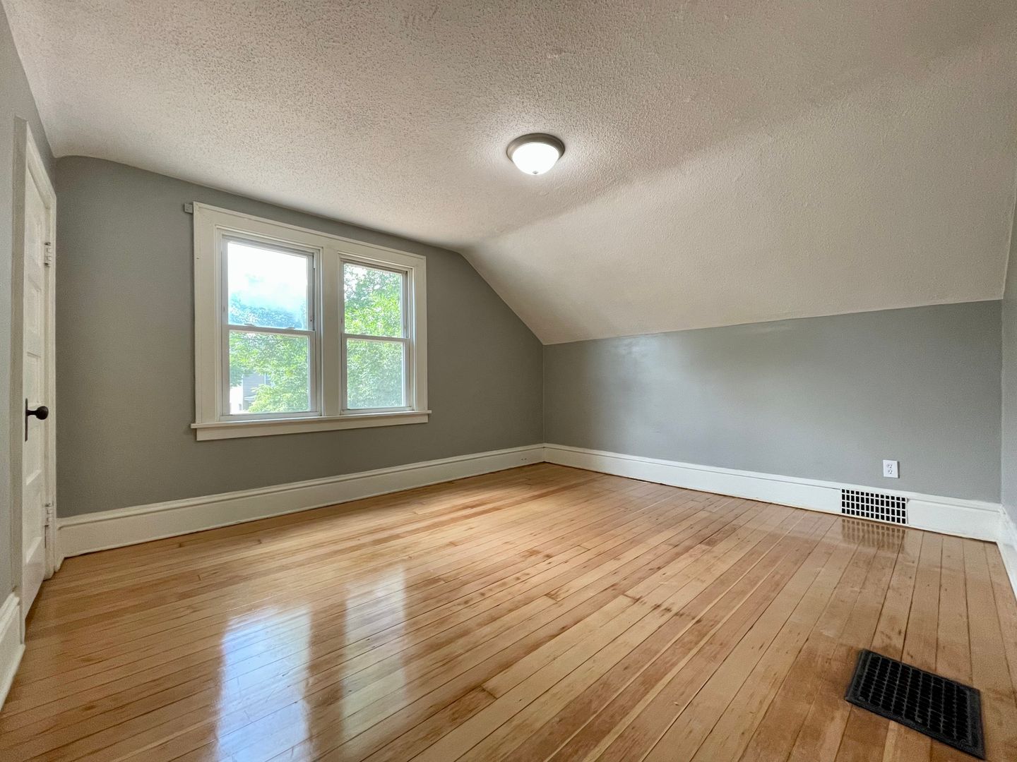 St. Cloud Apartment: 24 16th Ave N