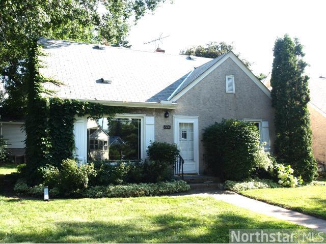 St. Paul House: 668 Hoyt Ave. E.