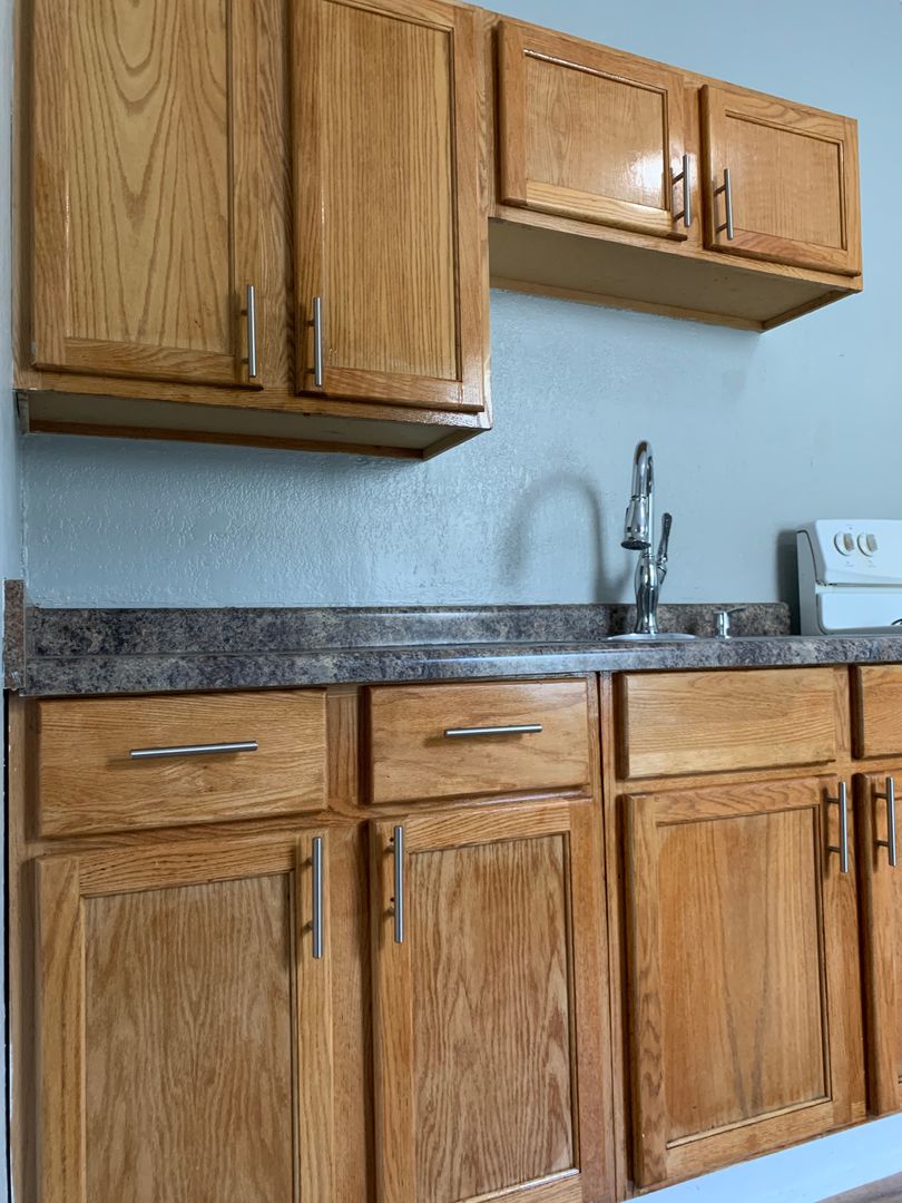 Saint Paul Apartment: 1021 Hudson Rd