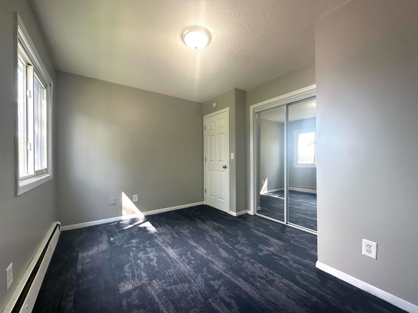Minneapolis Apartment: 3753 Girard Ave N