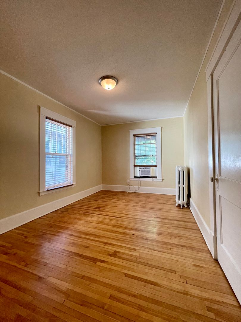 Minneapolis House: 3161 Park Ave