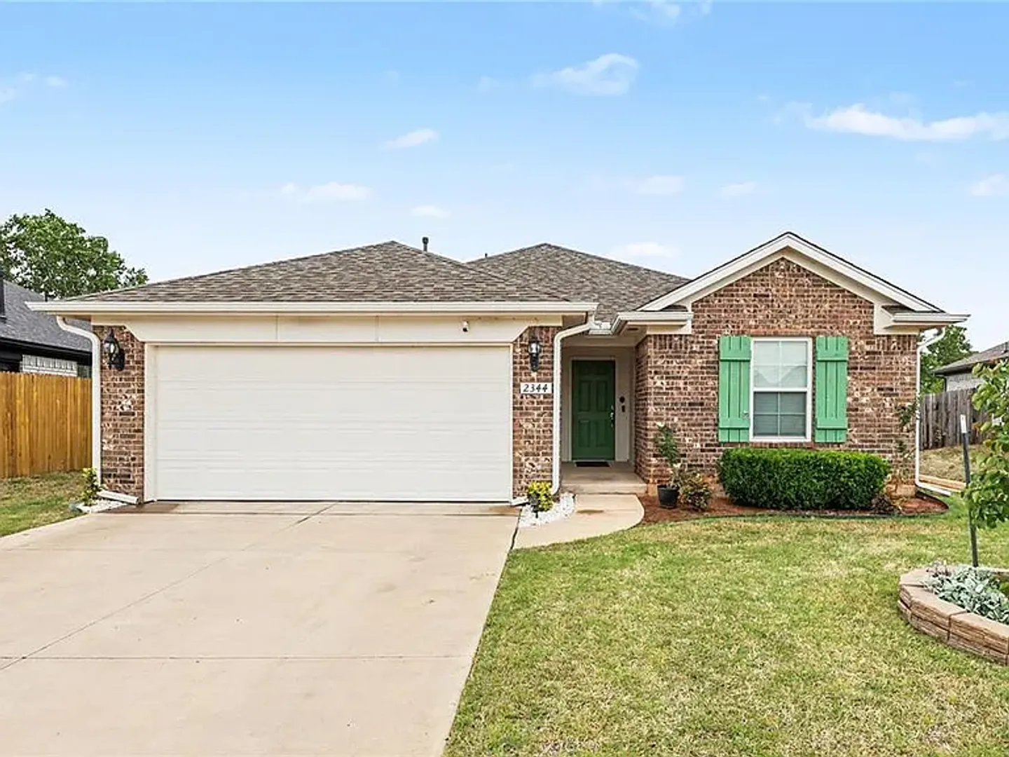Edmond House: 2344 Roca Drive