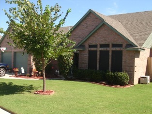 Spacious Home - Edmond North Schools – photo 1