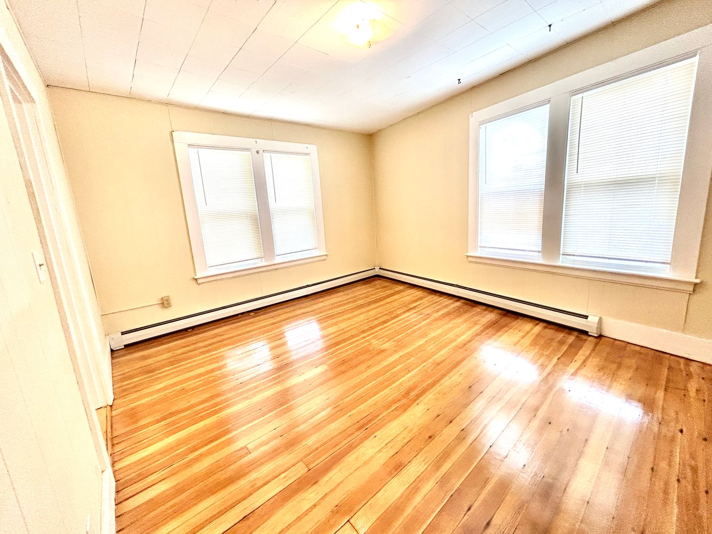 Waterbury Apartment: 1017-1023 West Main St