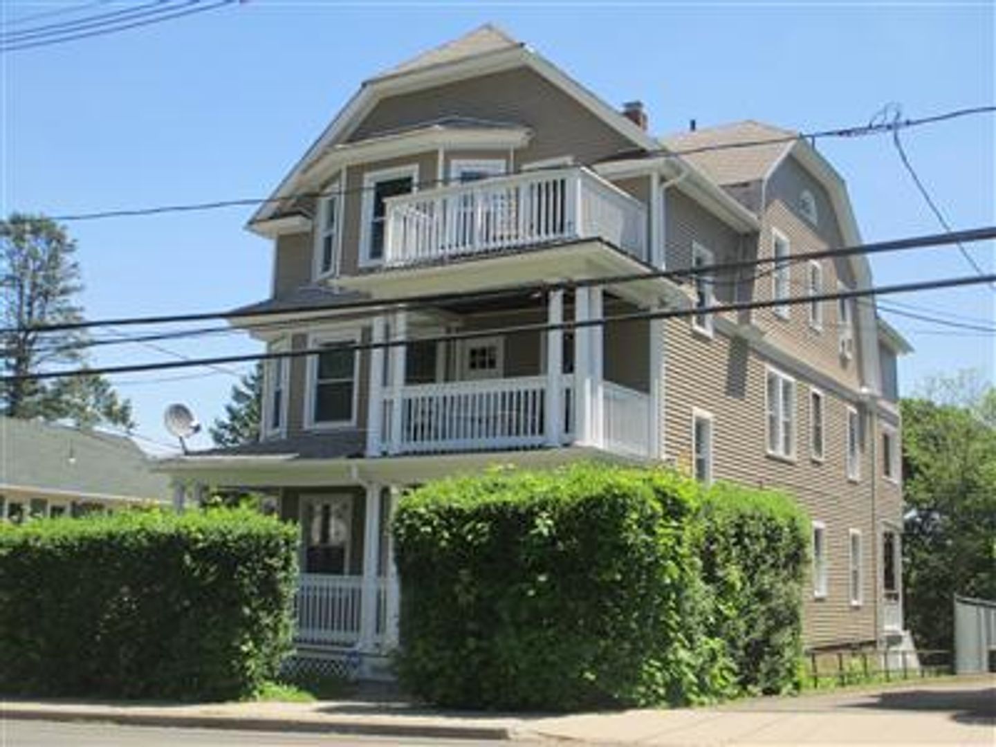 Waterbury Apartment: 129-131 Highland Ave