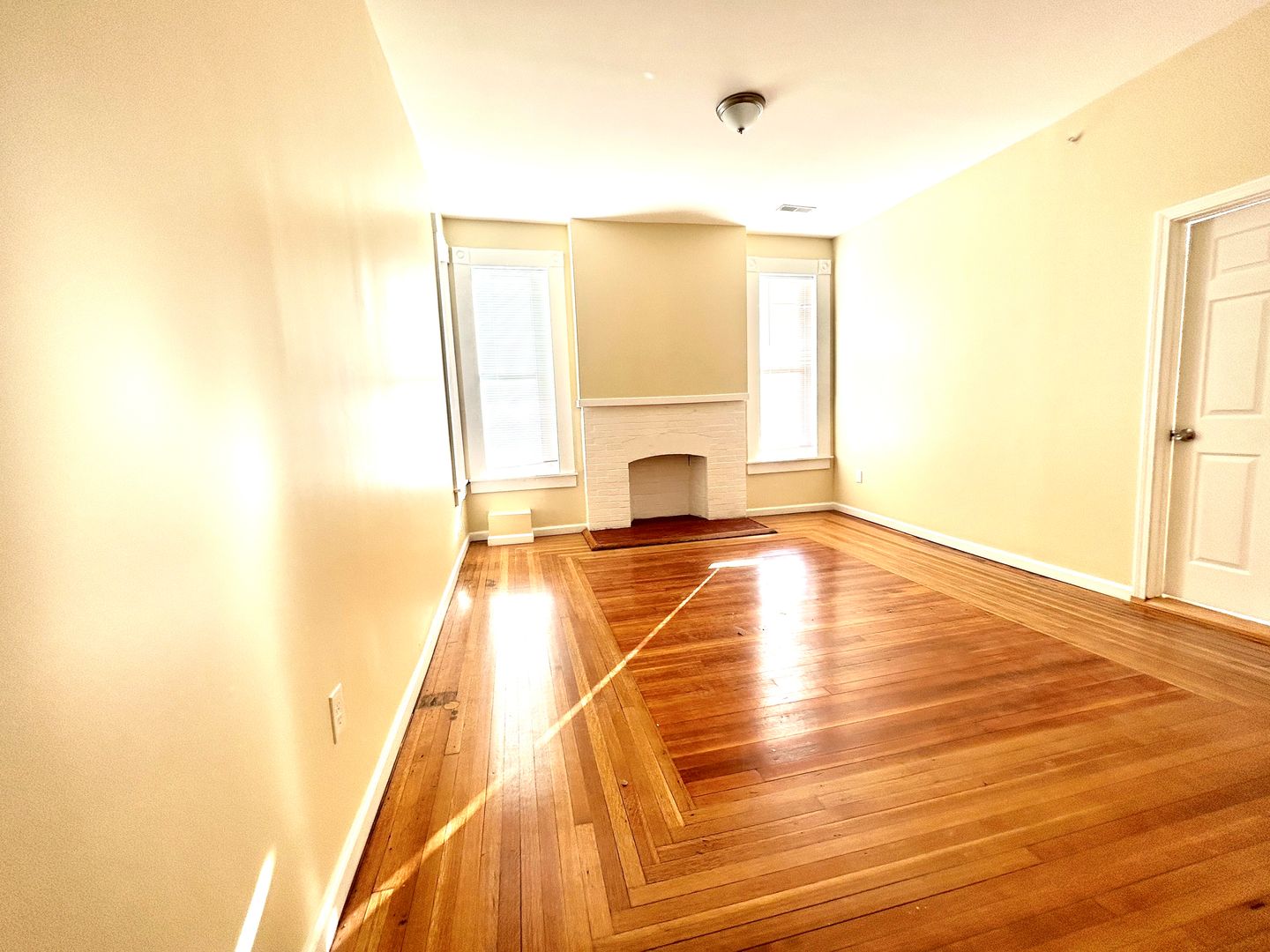 Waterbury Apartment: 133 West Main St