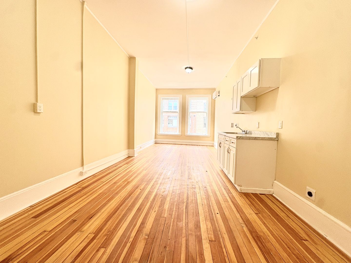 Waterbury Apartment: 105 Bank St