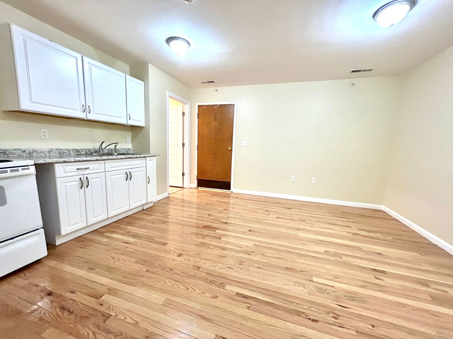 Waterbury Apartment: 133 West Main St