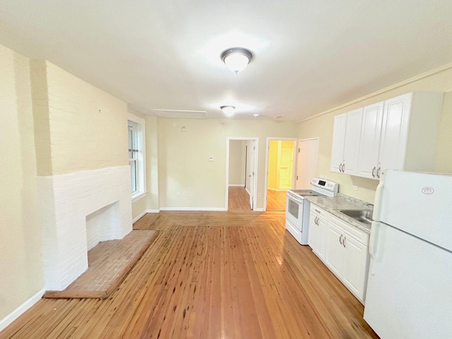 Waterbury Apartment: 133 West Main St