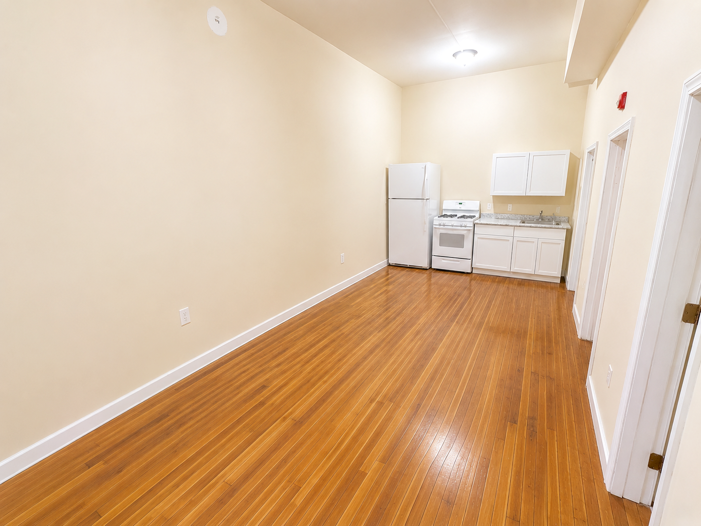 Waterbury Apartment: 105 Bank St