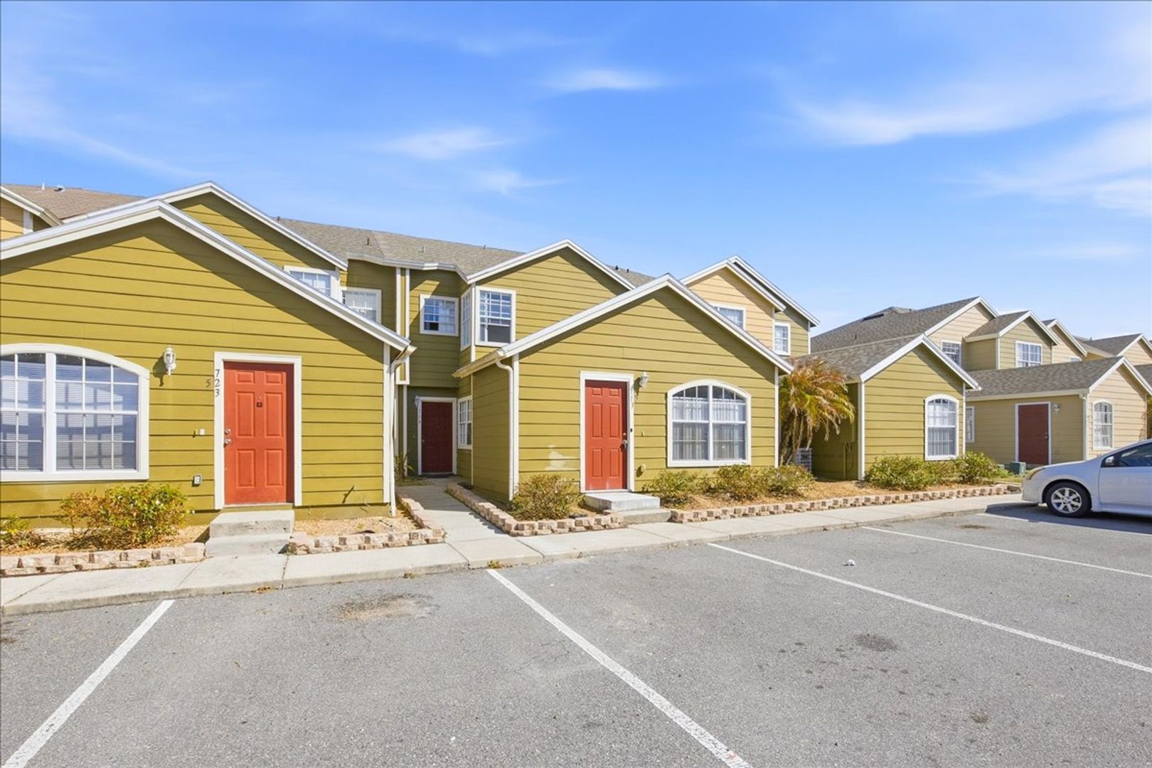Davenport Apartment: 713 Washington Palm Loop