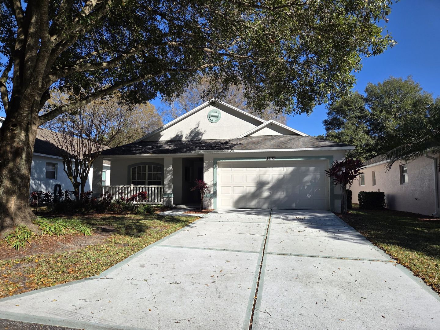 Clermont House: 3813 Westerham Ave