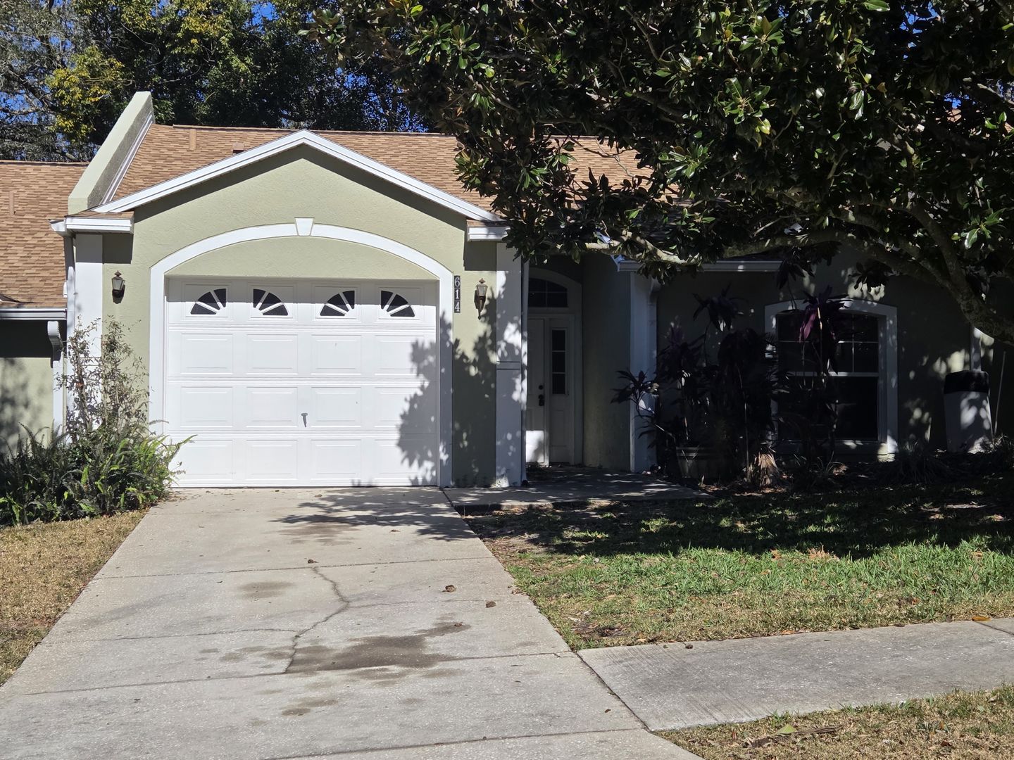 Clermont House: 614 Villa Ct