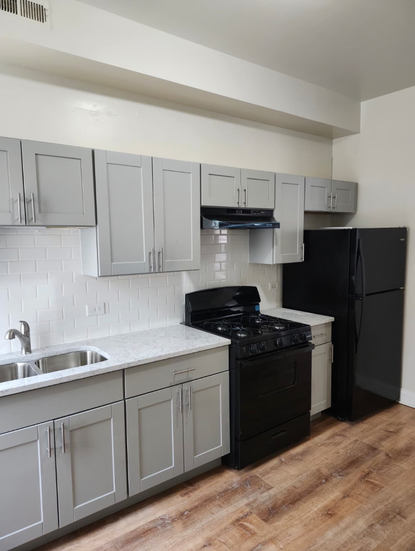 Chicago Apartment: 6940 S. KIng Dr.