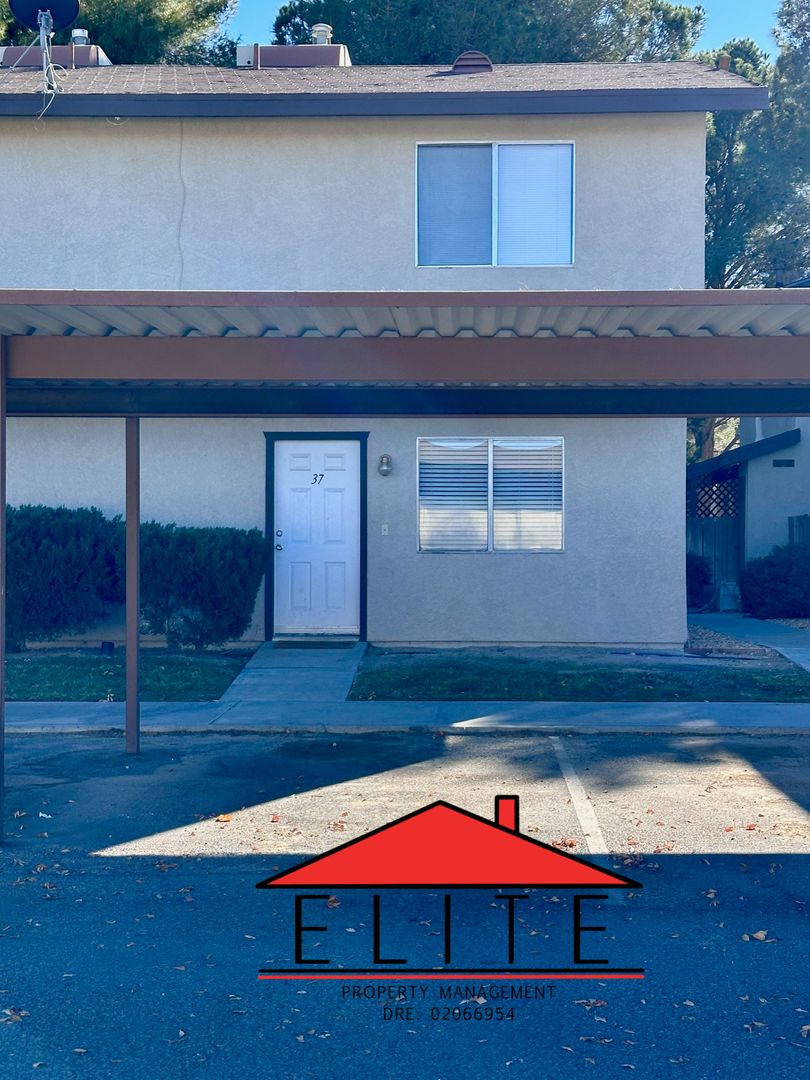 Ridgecrest Apartment: 121 N Gateway Blvd