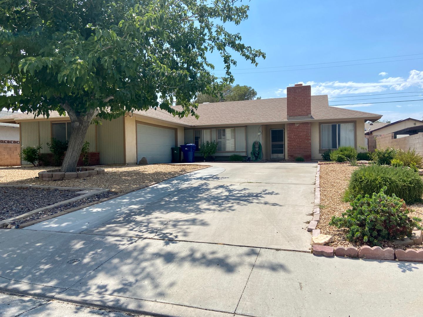 Ridgecrest House: 537 S Fairview St