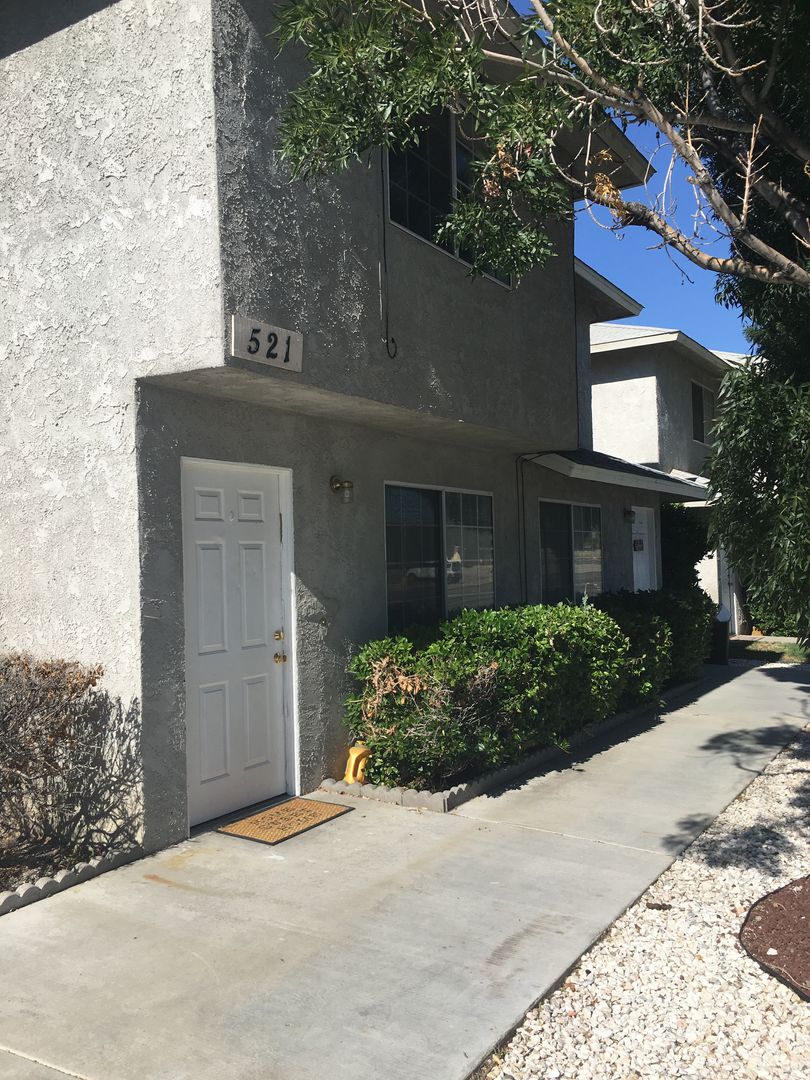 Ridgecrest Apartment: 521 W Ward Ave
