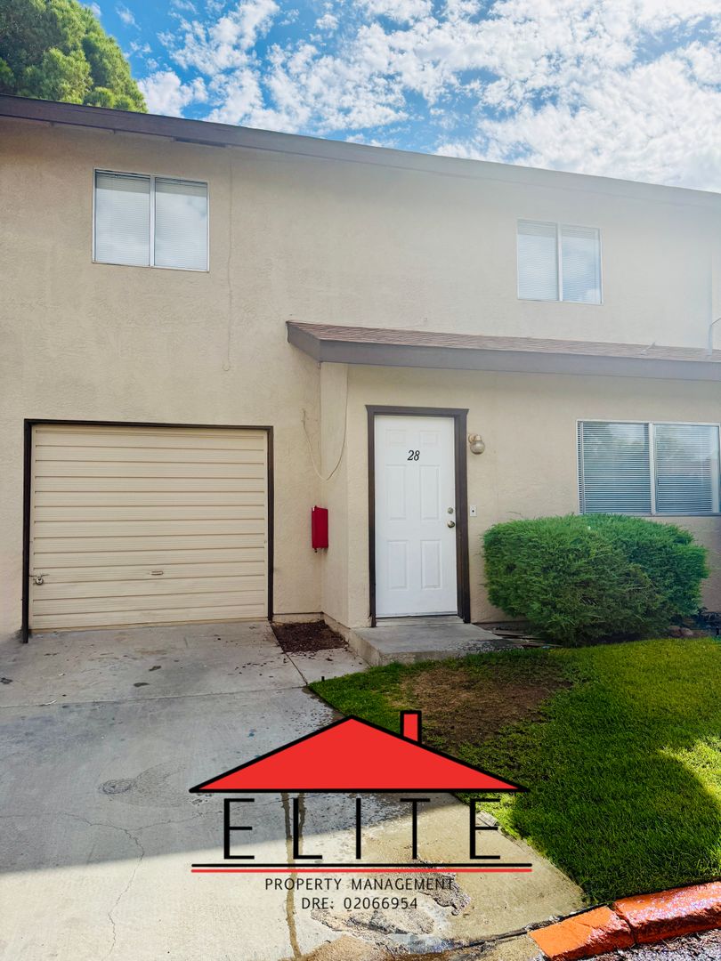 Ridgecrest Apartment: 121 N Gateway Blvd