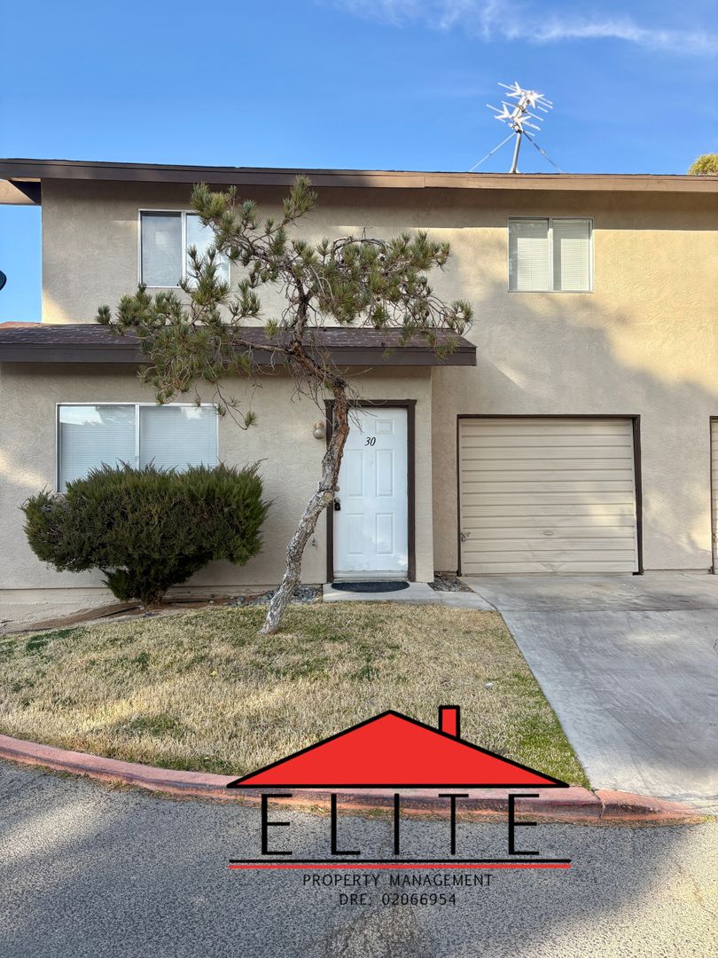 Ridgecrest Apartment: 121 N Gateway Blvd