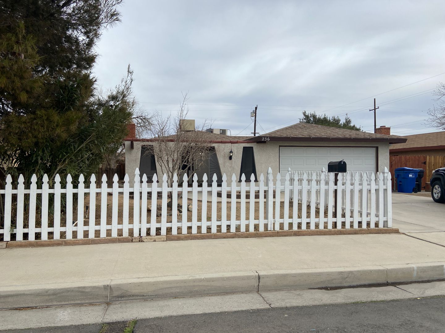 Ridgecrest House: 236 S Sunland St