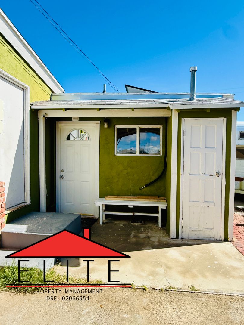 Ridgecrest Apartment: 332 N Alvord St