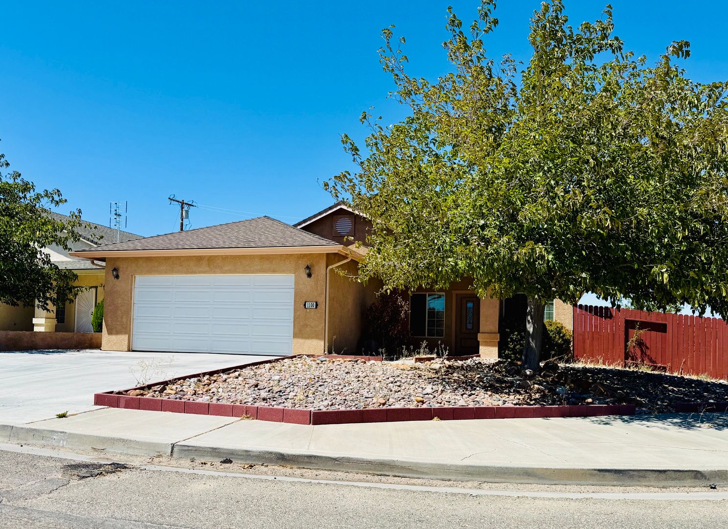 Ridgecrest House: 1100 W Vulcan Ave