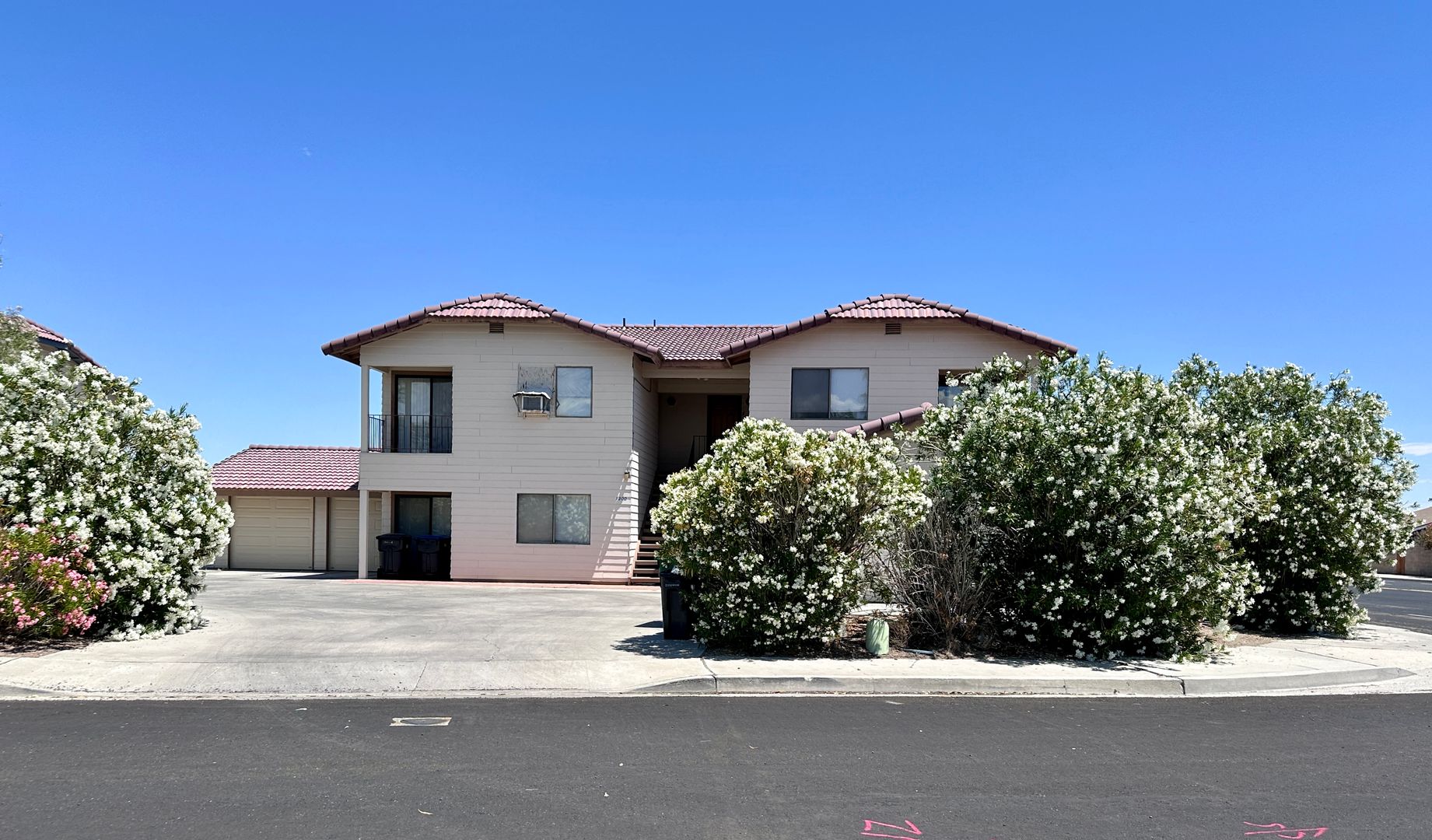 Ridgecrest Apartment: 1300 N El Prado St