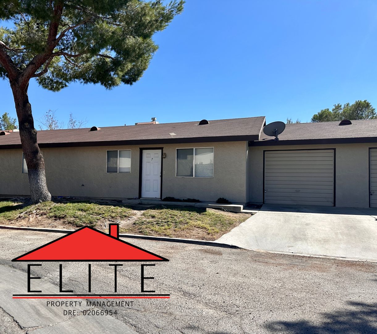 Ridgecrest Apartment: 121 N Gateway Blvd