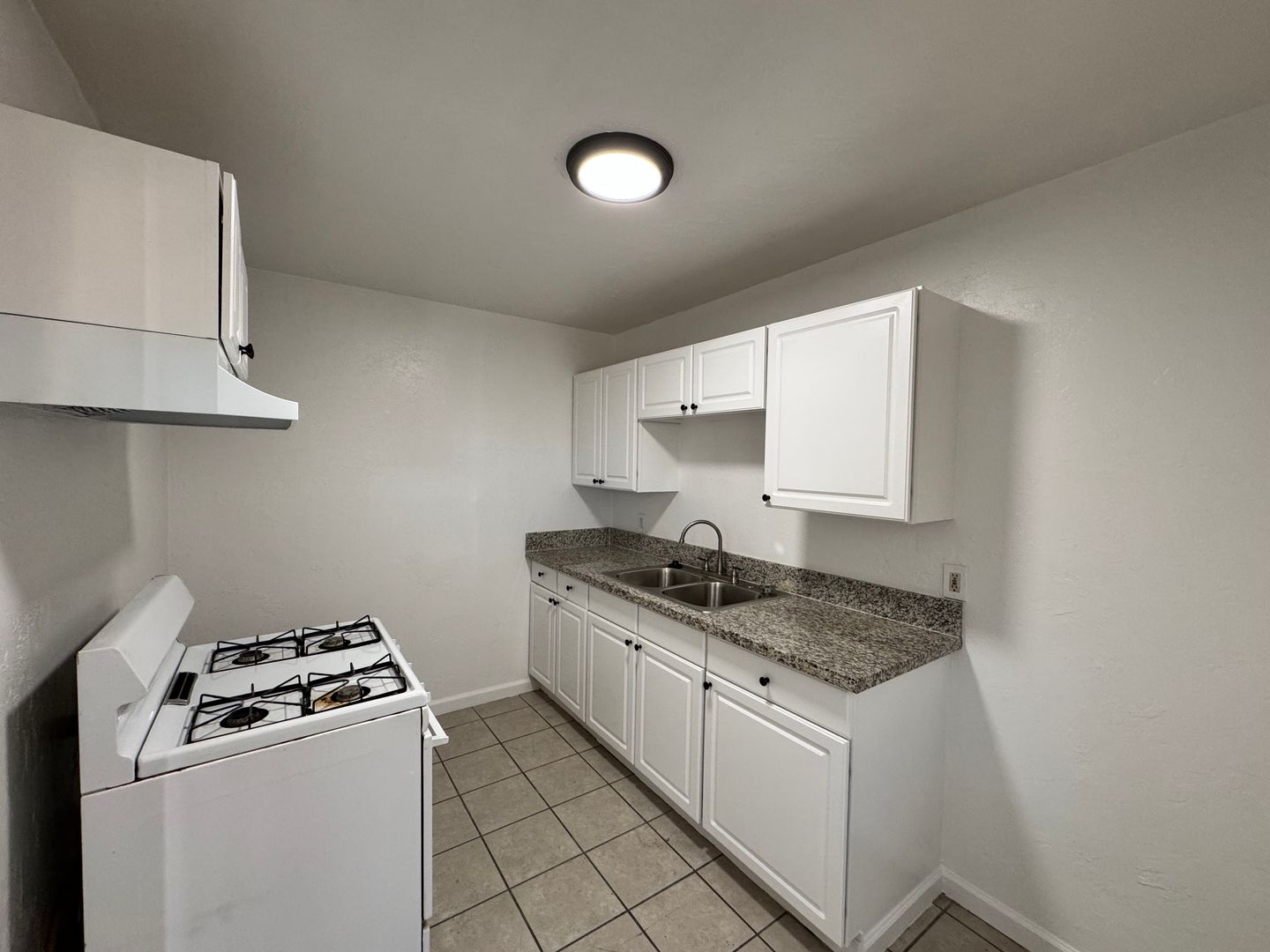 Bakersfield Apartment: 313-315 Beardsley Ave