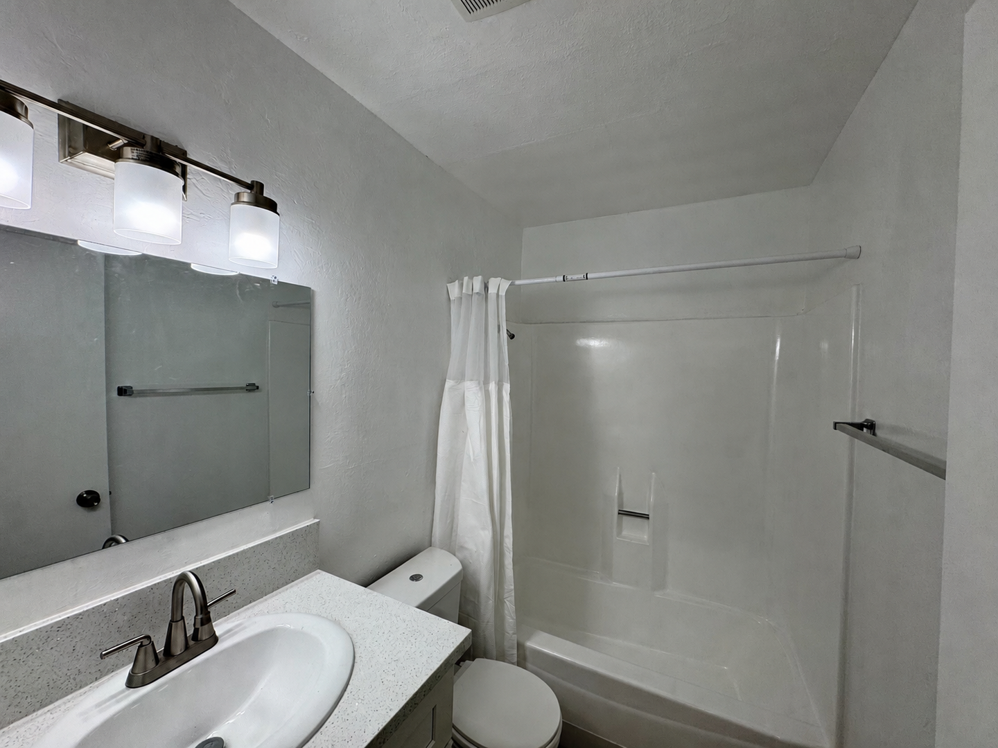 Bakersfield Apartment: 1101 Oleander Ave
