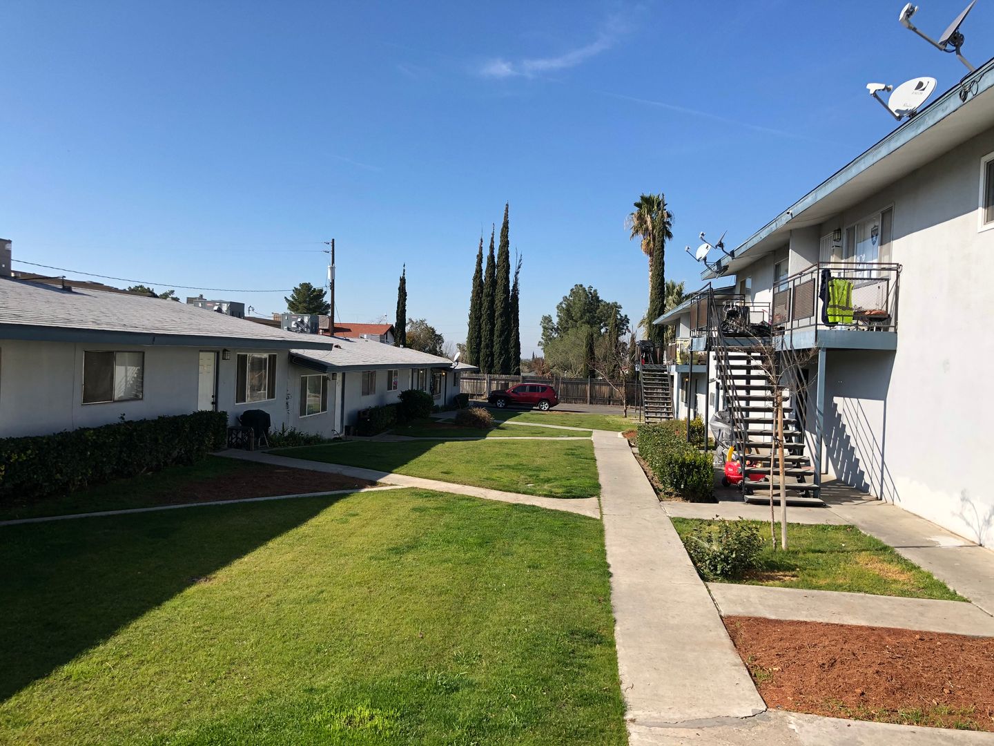 Bakersfield Apartment: 2600 Haley St