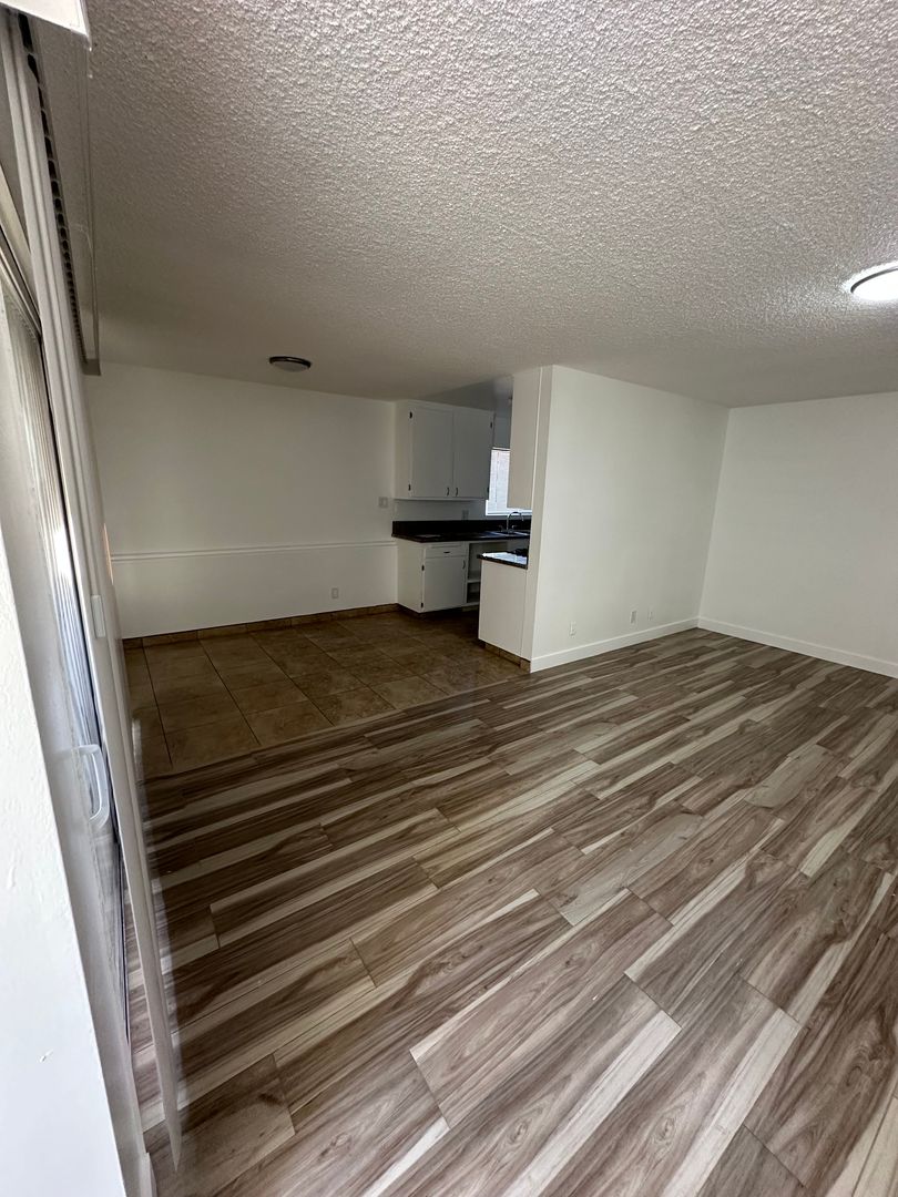 Bakersfield Apartment: 3752-3798 Dana