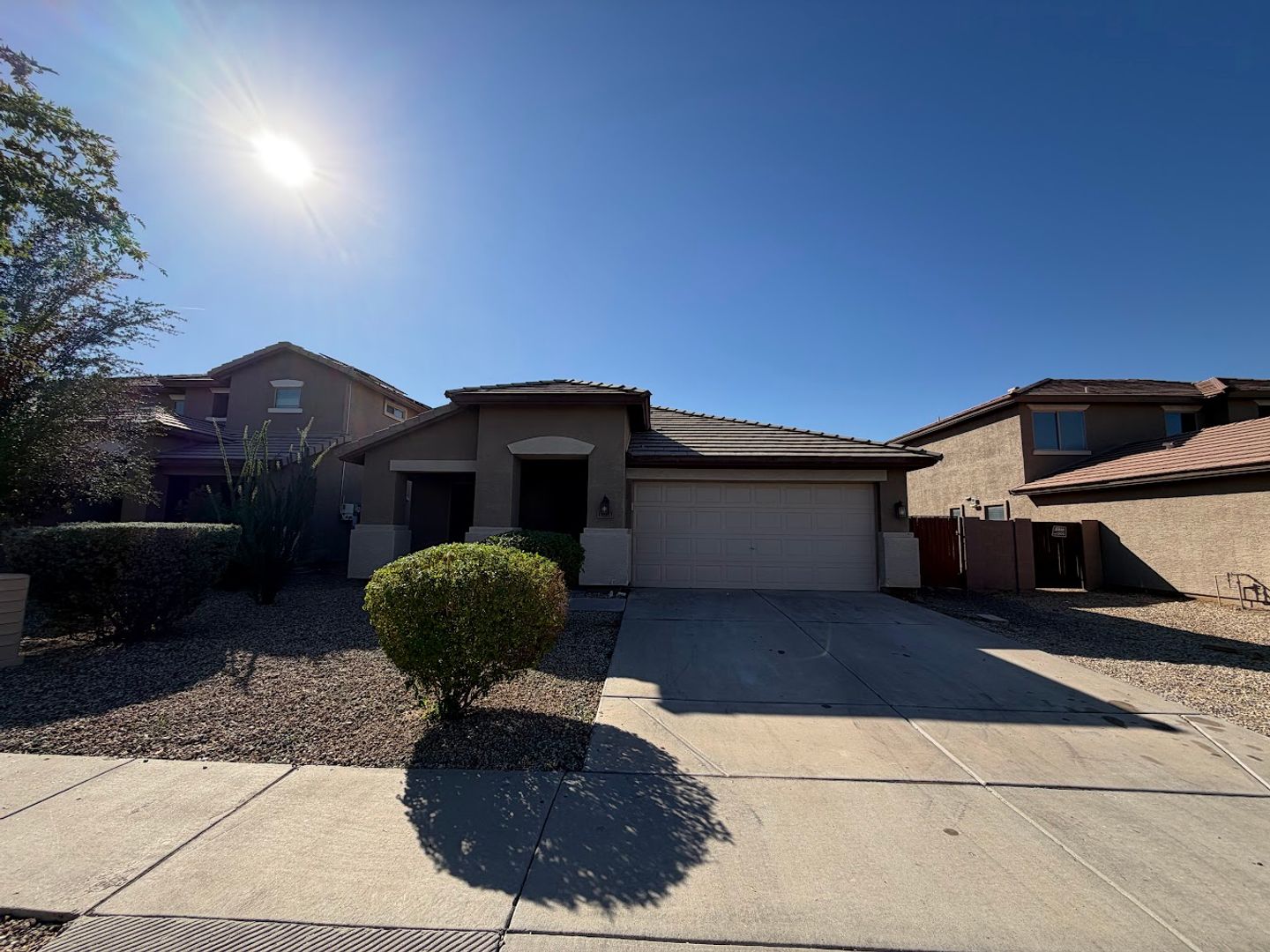 Avondale House: 11283 W Harrison St