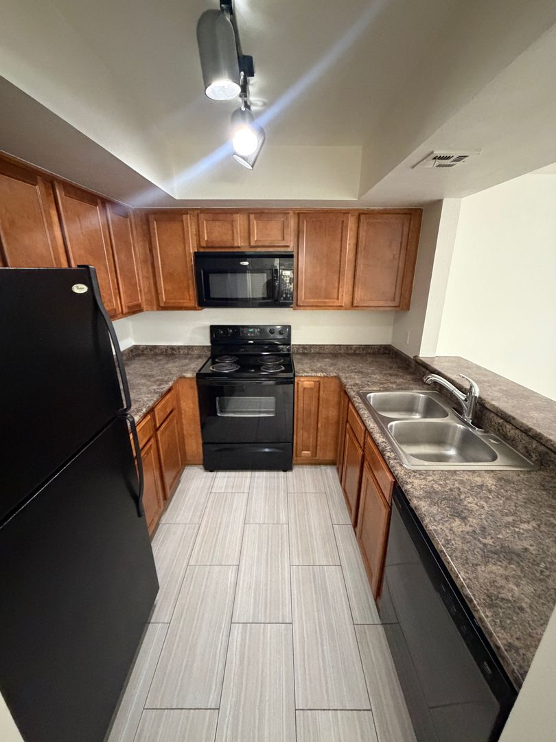 Mesa House: 1331 W Baseline Rd Unit 150