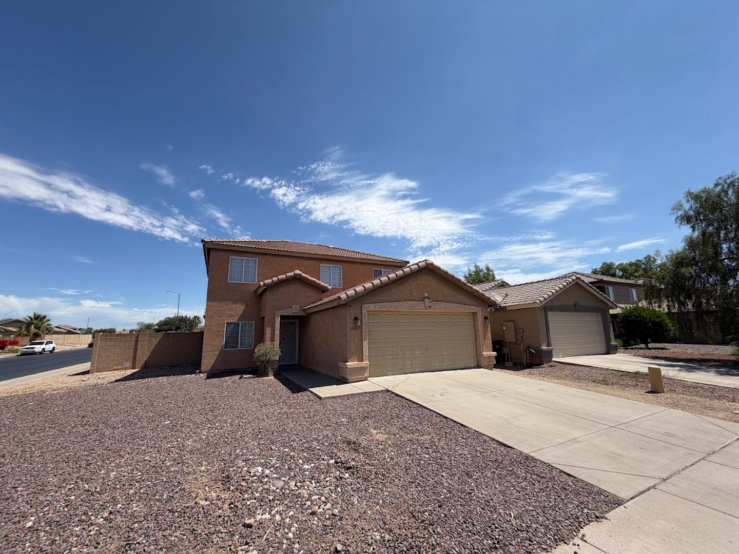 El Mirage House: 12634 W Windrose Dr