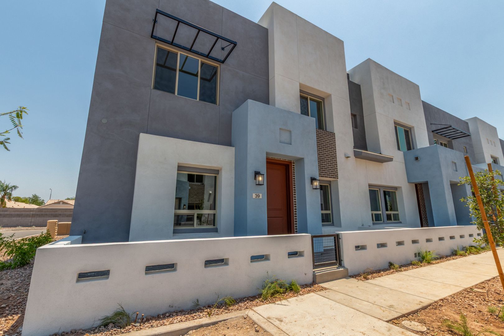 Chandler Townhome: 733 E. Commonwealth Ave 2